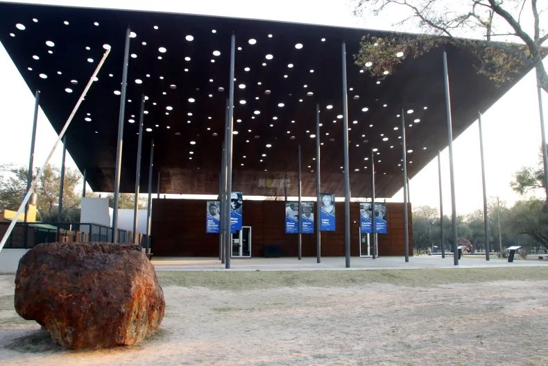 Site Museum building Image credit: https://www.diarionorte.com/content/bucket/8/189148w790h527c.jpg.webp